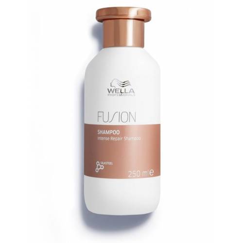 Wella Professionals Fusion Shampoo atkuriamasis šampūnas pažeistiems plaukams (250 ml)